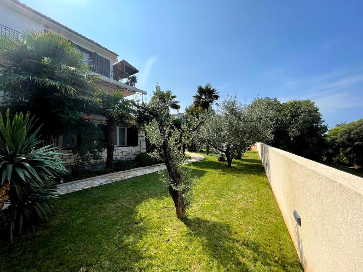 Villa Kos Rovinj Apartments Екстер'єр фото
