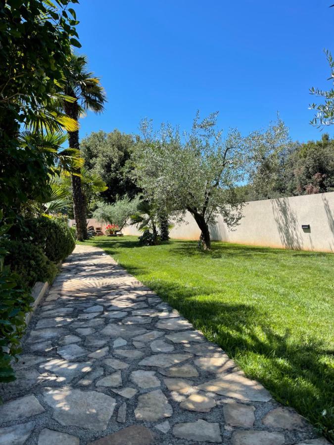 Villa Kos Rovinj Apartments Екстер'єр фото
