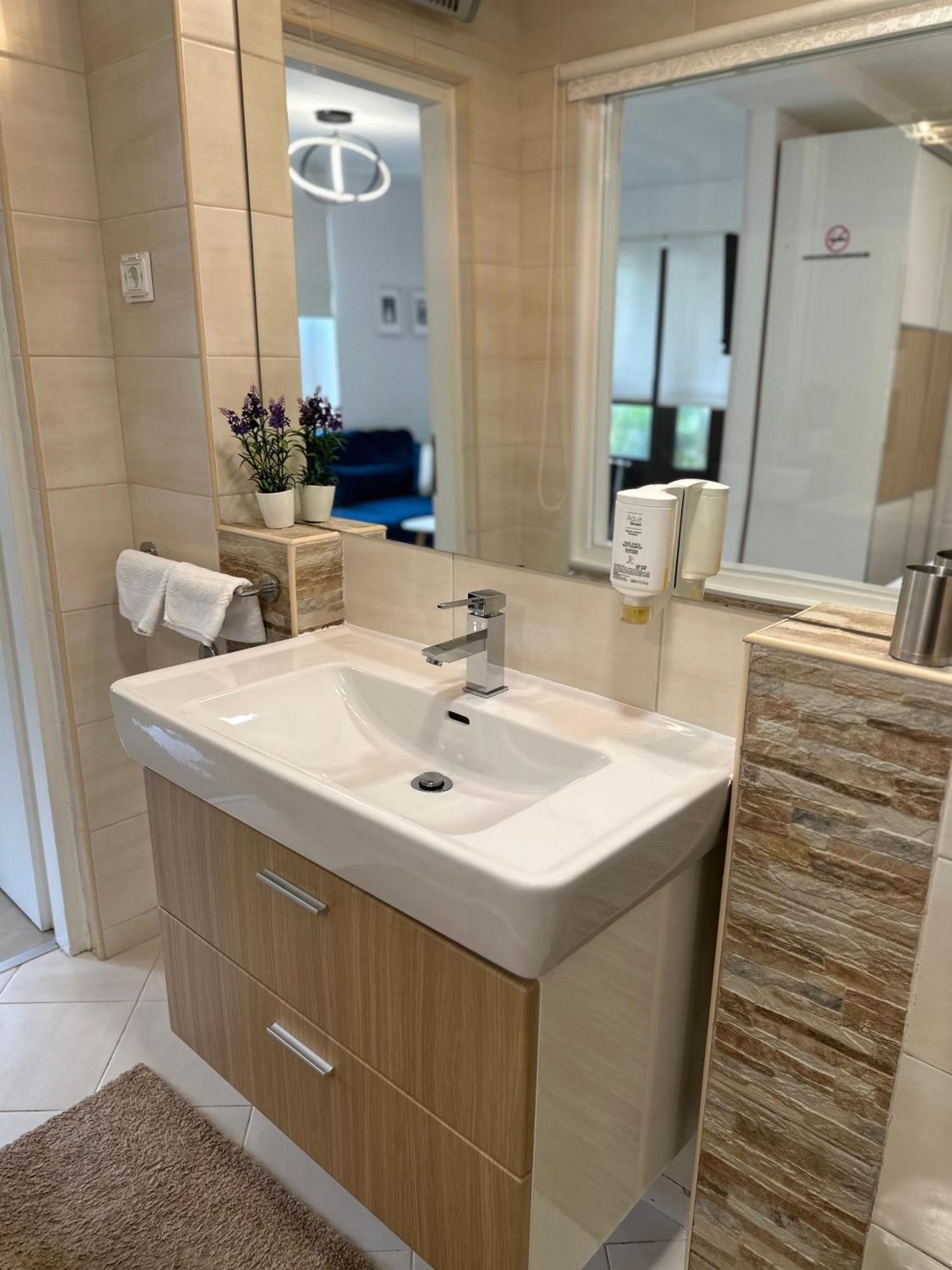 Villa Kos Rovinj Apartments Екстер'єр фото